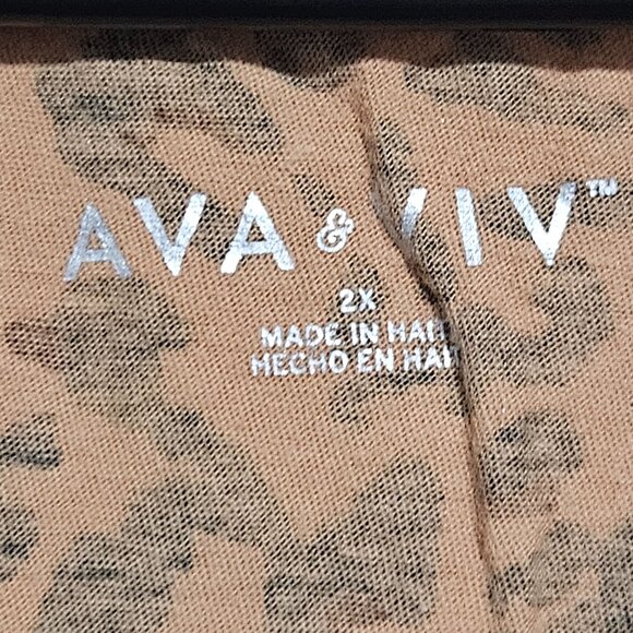 Ava & Viv Leopard Print Top Womens Plus Size 2X V-Neck Short Sleeve Tee - Picture 4 of 5